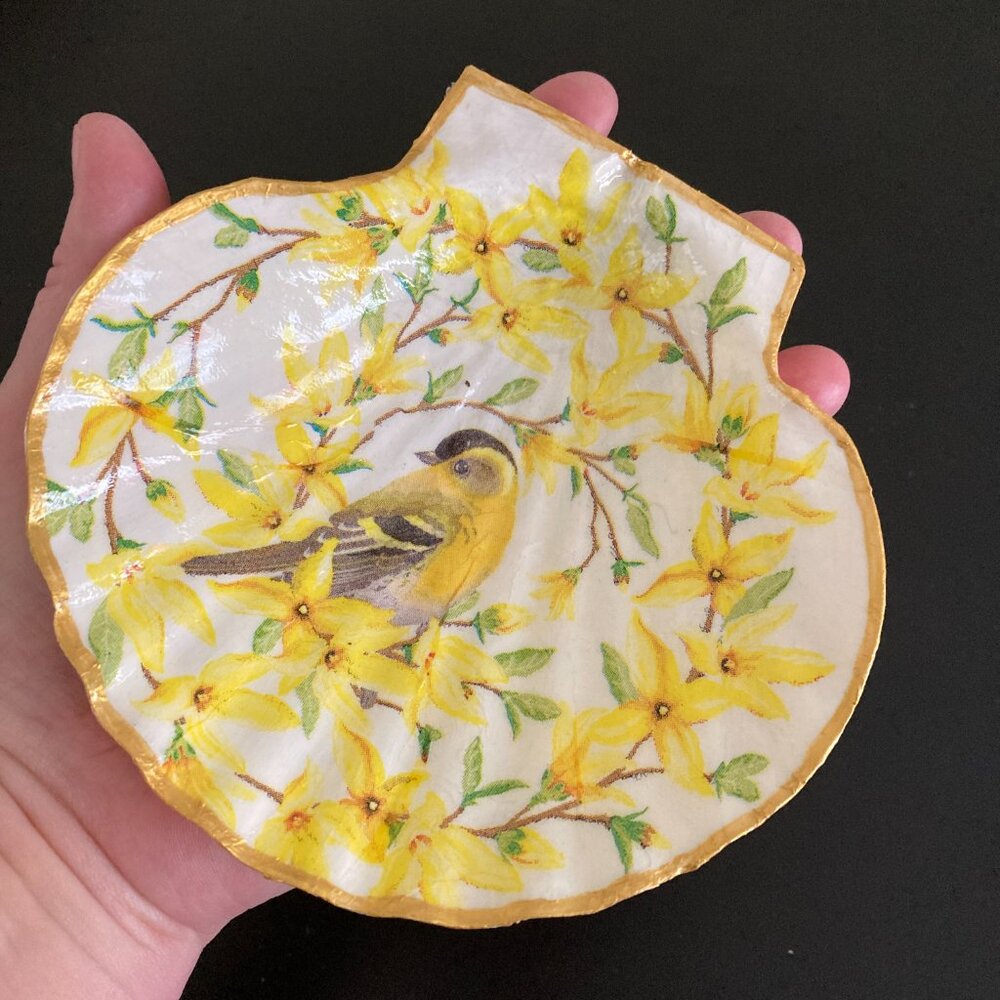 Large Scallop Shell Trinket Dish - Yellow Bird and Flowers